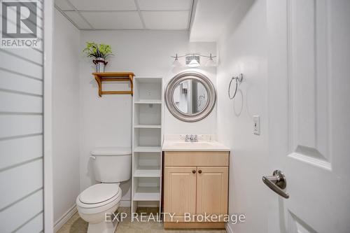 47 Mcveigh Drive, Barrie, ON - Indoor Photo Showing Bathroom