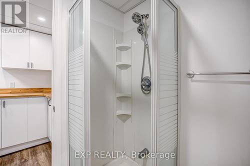 47 Mcveigh Drive, Barrie, ON - Indoor Photo Showing Bathroom