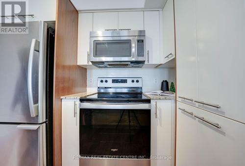 1201 - 5 Valhalla Inn Road, Toronto, ON - Indoor Photo Showing Kitchen With Stainless Steel Kitchen