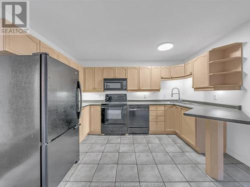 1126 Banwell Road Unit# Main, Windsor, ON - Indoor Photo Showing Kitchen