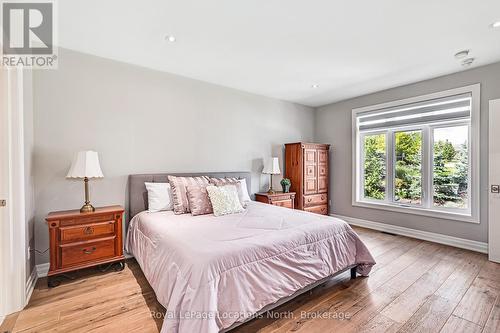 126 West Ridge Drive, Blue Mountains, ON - Indoor Photo Showing Bedroom