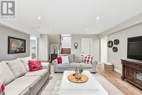 126 West Ridge Drive, Blue Mountains, ON - Indoor Photo Showing Living Room