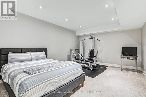 126 West Ridge Drive, Blue Mountains, ON - Indoor Photo Showing Bedroom