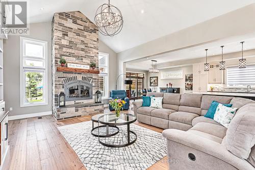 126 West Ridge Drive, Blue Mountains, ON - Indoor Photo Showing Living Room With Fireplace