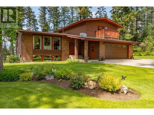 1309 Selkirk Drive, Golden, BC - Outdoor With Deck Patio Veranda