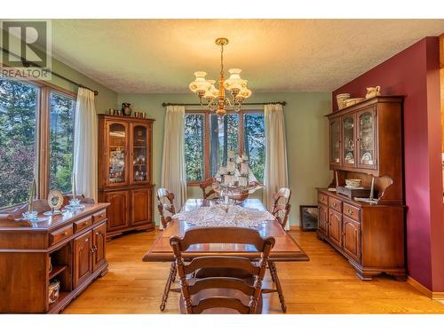 1309 Selkirk Drive, Golden, BC - Indoor Photo Showing Dining Room