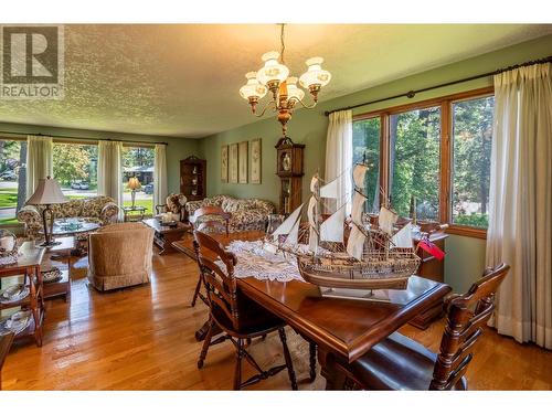 1309 Selkirk Drive, Golden, BC - Indoor Photo Showing Dining Room