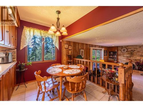 1309 Selkirk Drive, Golden, BC - Indoor Photo Showing Dining Room