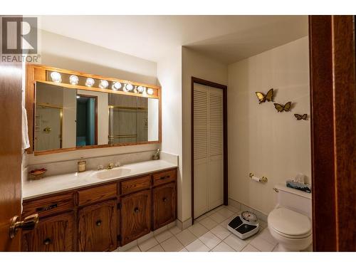 1309 Selkirk Drive, Golden, BC - Indoor Photo Showing Bathroom