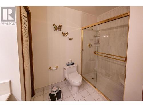 1309 Selkirk Drive, Golden, BC - Indoor Photo Showing Bathroom