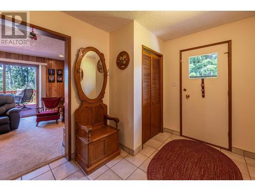 1309 Selkirk Drive, Golden, BC - Indoor Photo Showing Other Room