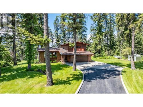 1309 Selkirk Drive, Golden, BC - Outdoor