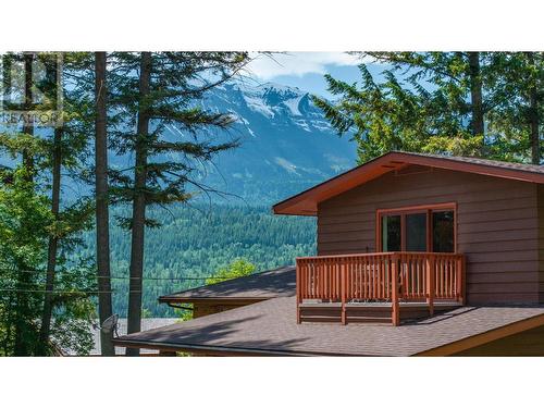 1309 Selkirk Drive, Golden, BC - Outdoor