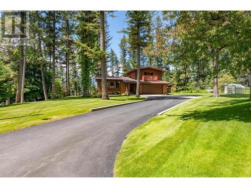 1309 Selkirk Drive, Golden, BC - Outdoor