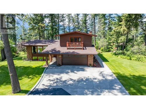 1309 Selkirk Drive, Golden, BC - Outdoor With Deck Patio Veranda