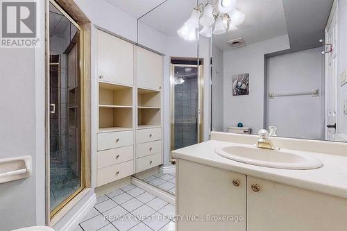 71 Woodgreen Drive, Vaughan, ON - Indoor Photo Showing Bathroom