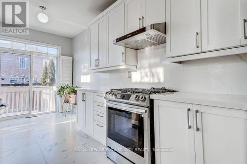 99 Southlake Boulevard, Brampton, ON - Indoor Photo Showing Kitchen With Upgraded Kitchen