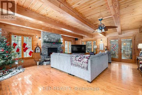 7925 Resolute Way, Ottawa, ON - Indoor Photo Showing Living Room With Fireplace