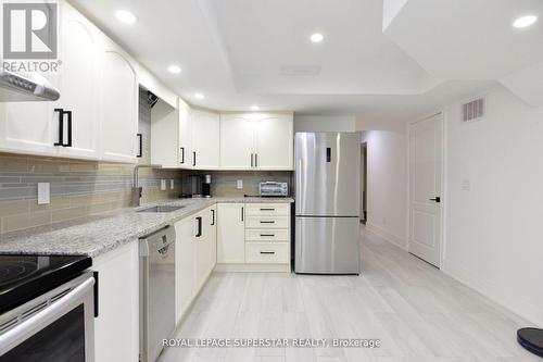 12 El Camino (Bsmt) Way, Brampton, ON - Indoor Photo Showing Kitchen