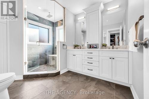 2132 Chatsworth Avenue, Oakville, ON - Indoor Photo Showing Bathroom