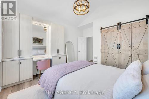 2132 Chatsworth Avenue, Oakville, ON - Indoor Photo Showing Bedroom