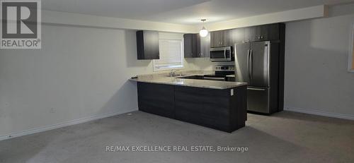 42 - 200 Veterans Drive, Brampton, ON - Indoor Photo Showing Kitchen