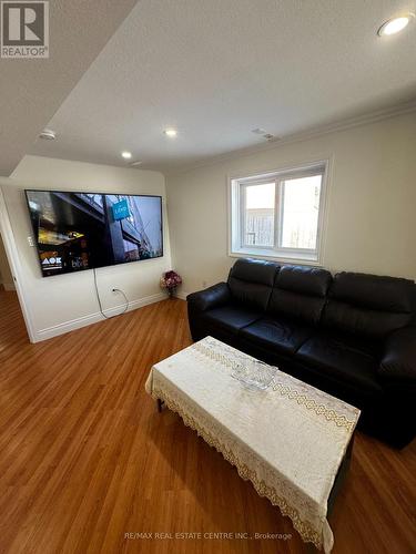 Lowre - 1010 Copper Leaf Crescent, Kitchener, ON - Indoor Photo Showing Living Room