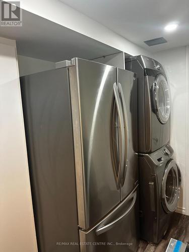 Lowre - 1010 Copper Leaf Crescent, Kitchener, ON - Indoor Photo Showing Laundry Room