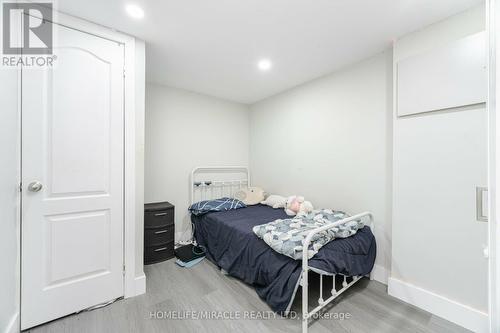 55 Morning Dew Drive, Brantford, ON - Indoor Photo Showing Bedroom