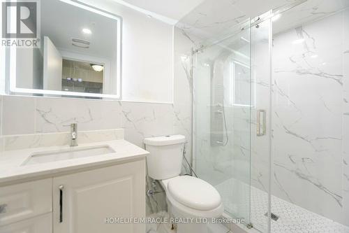 55 Morning Dew Drive, Brantford, ON - Indoor Photo Showing Bathroom