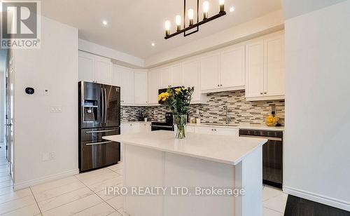 32 Greenwich Avenue, Hamilton, ON - Indoor Photo Showing Kitchen With Stainless Steel Kitchen With Upgraded Kitchen