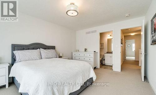 32 Greenwich Avenue, Hamilton, ON - Indoor Photo Showing Bedroom