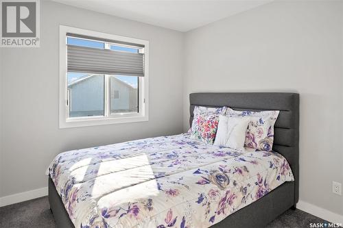 352 Brighton Gate, Saskatoon, SK - Indoor Photo Showing Bedroom