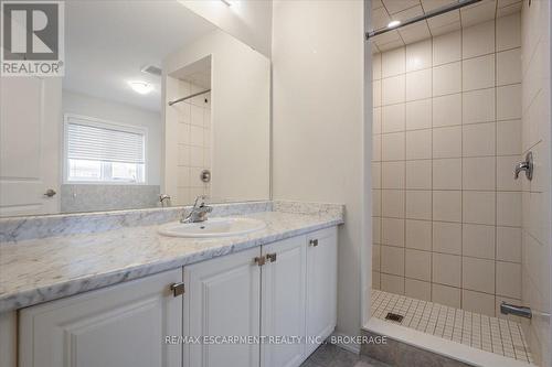 13 Steven Drive, Thorold (562 - Hurricane/Merrittville), ON - Indoor Photo Showing Bathroom