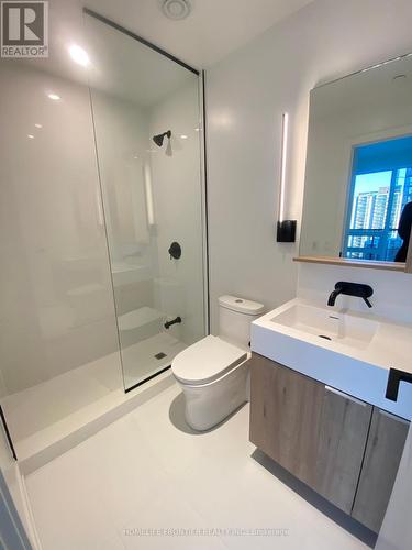 1505 - 117 Broadway Avenue, Toronto, ON - Indoor Photo Showing Bathroom