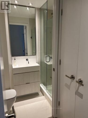 1030 - 8 Hillsdale Avenue, Toronto, ON - Indoor Photo Showing Bathroom