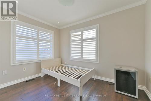 5915 Whitehorn Avenue, Mississauga, ON - Indoor Photo Showing Bedroom