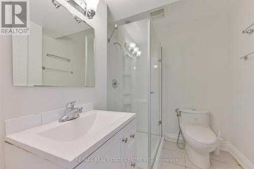 5915 Whitehorn Avenue, Mississauga, ON - Indoor Photo Showing Bathroom