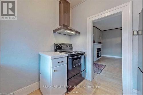 225 Dundas Street, Woodstock, ON - Indoor Photo Showing Kitchen