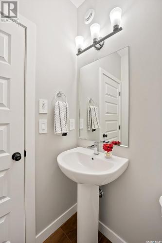 264 Oliver Lane, Martensville, SK - Indoor Photo Showing Bathroom