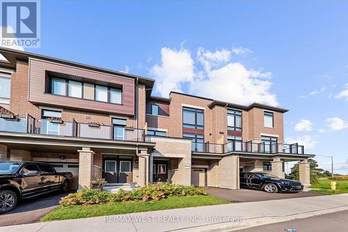 71 Holyrood Crescent, Vaughan, ON - Outdoor With Balcony With Facade