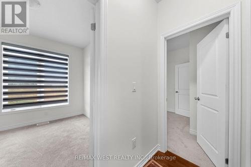 71 Holyrood Crescent, Vaughan, ON - Indoor Photo Showing Other Room