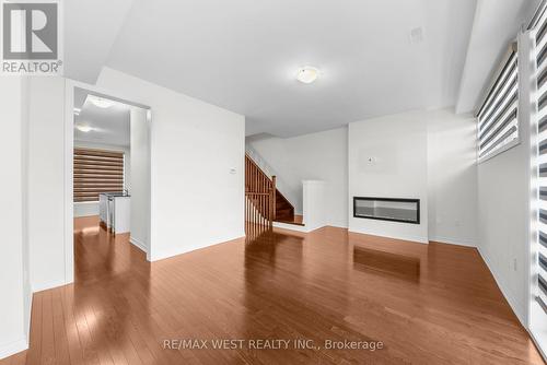 71 Holyrood Crescent, Vaughan, ON - Indoor Photo Showing Other Room