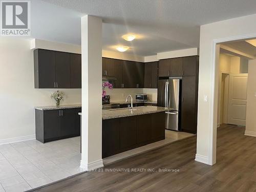 2203 Crystal Drive, Oshawa, ON - Indoor Photo Showing Kitchen