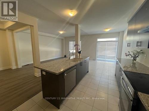 2203 Crystal Drive, Oshawa, ON - Indoor Photo Showing Kitchen