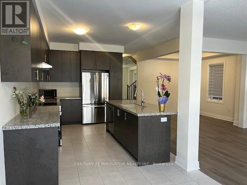 2203 Crystal Drive, Oshawa, ON - Indoor Photo Showing Kitchen