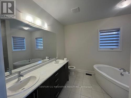 2203 Crystal Drive, Oshawa, ON - Indoor Photo Showing Bathroom