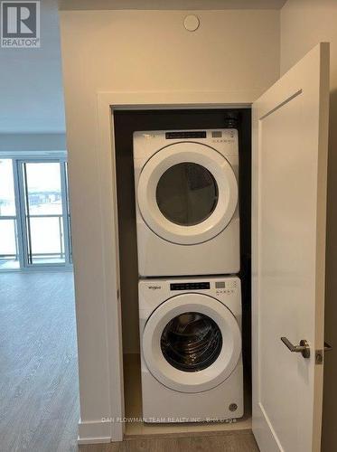 508 - 2550 Simcoe Street N, Oshawa, ON - Indoor Photo Showing Laundry Room