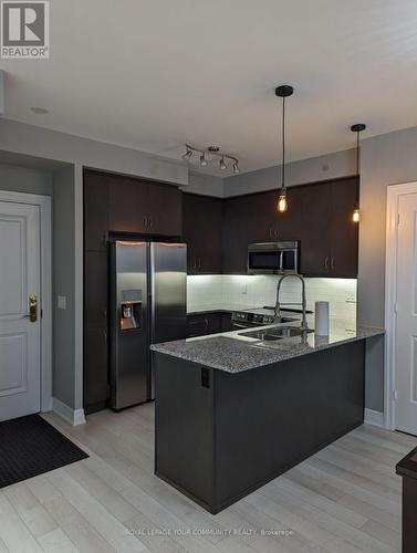 1501 - 9255 Jane Street, Vaughan, ON - Indoor Photo Showing Kitchen With Stainless Steel Kitchen With Double Sink With Upgraded Kitchen