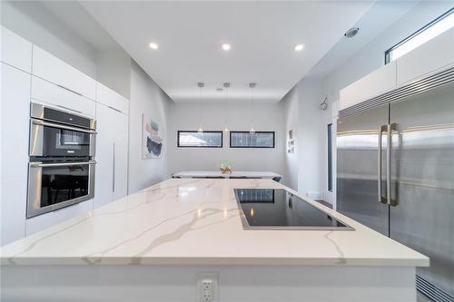 1023 Weatherdon Avenue, Winnipeg, MB - Indoor Photo Showing Kitchen